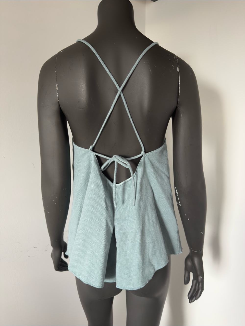 256. Aritzia Jace Light Blue V-Neck Spaghetti Strap Women's Top - Picture 5 of 7